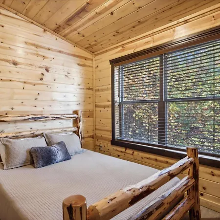 Lazy Raccoon Cabin Starkeytown Exterior photo